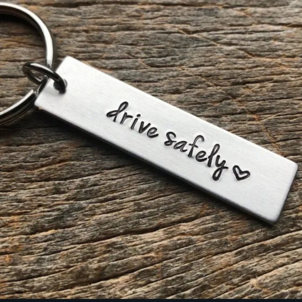 🎊🎊NEW🎊🎊VERY NICE!! DRIVE SAFELY Key Chain